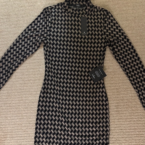 Lulus mock neck dress - Picture 2 of 3